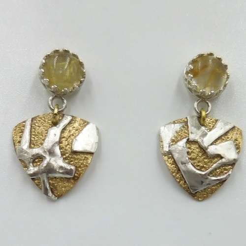 Click to view detail for DKC-2147 Earrings, Rutilated Quartz Silver Texture & Brass $118